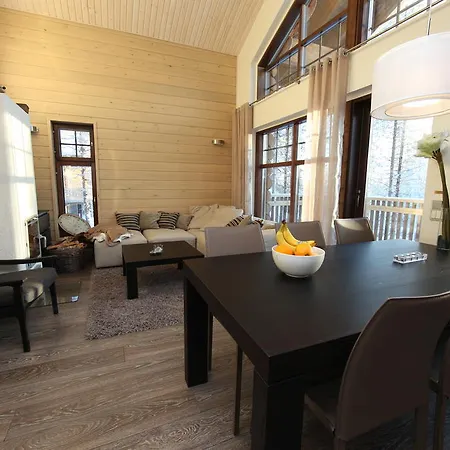 Karhunkieppi Chalets ليفي