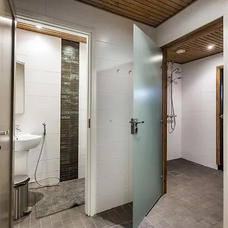 شاليه Karhunkieppi Chalets ليفي